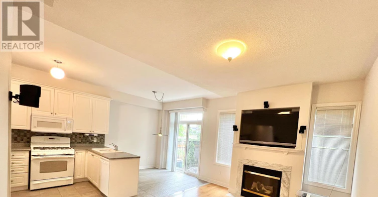 30 Clovis Street, Vaughan, ON, L4J 8W7 - 2