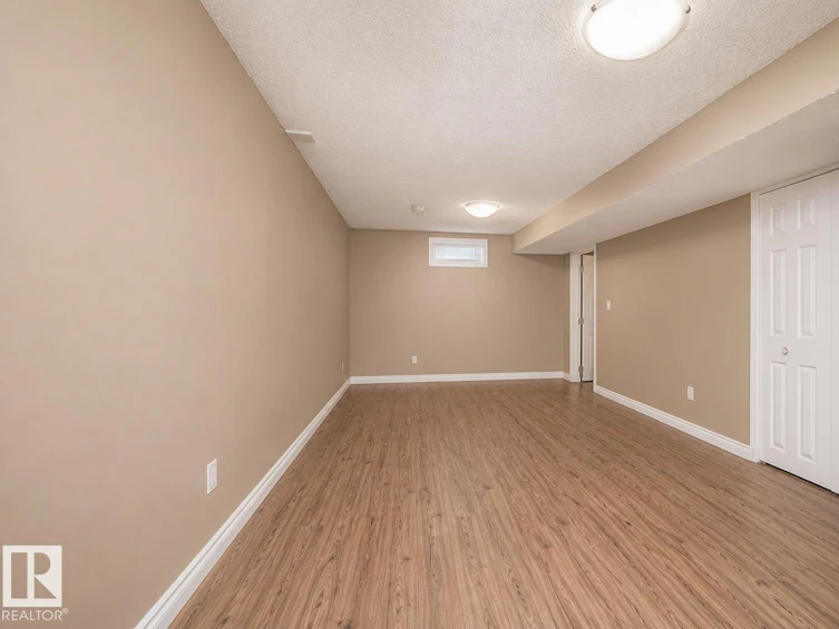 9072 52 Street NW, Edmonton, AB, T6B 1G2 - 16