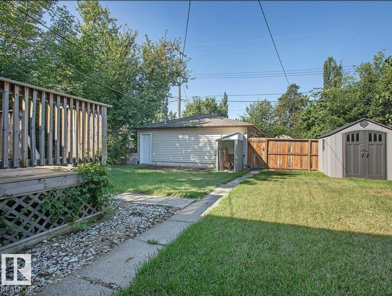 9072 52 Street NW, Edmonton, AB, T6B 1G2 - 23