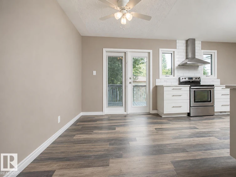 9072 52 Street NW, Edmonton, AB, T6B 1G2 - 3
