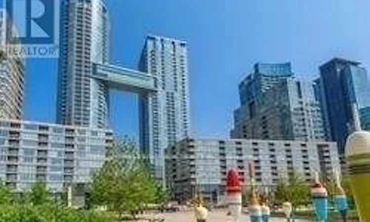 1201-15 Iceboat Terrace