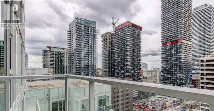 1205-33 Helendale Avenue, Toronto, ON, M4R 0A4 - 12