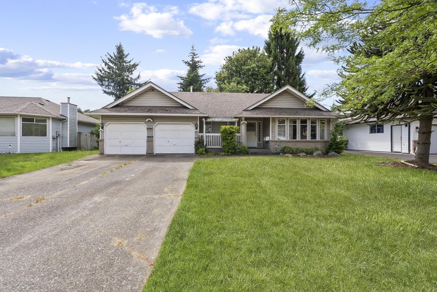 8819 157 Street, Surrey, BC, V4N 2Y8