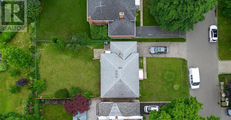 22 Beaucourt Road, Toronto, ON, M8Y 3G2 - 34
