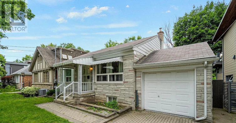 22 Beaucourt Road, Toronto, ON, M8Y 3G2 - 2