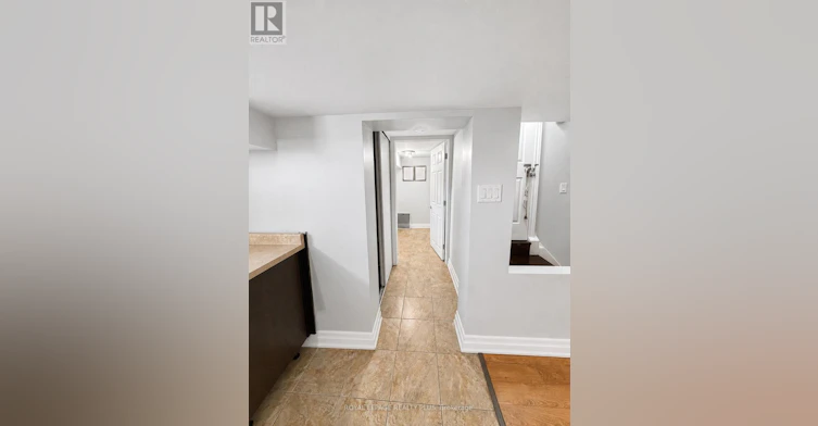 BSMT-389 Marf Avenue, Mississauga, ON, L5G 1T2 - 15