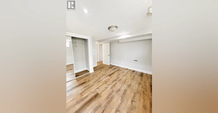 BSMT-389 Marf Avenue, Mississauga, ON, L5G 1T2 - 9