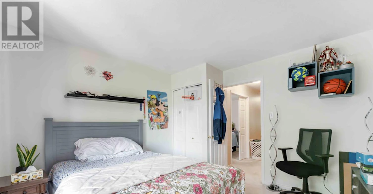 16 Cohen Avenue, Ottawa, ON, K2L 4E9 - 18