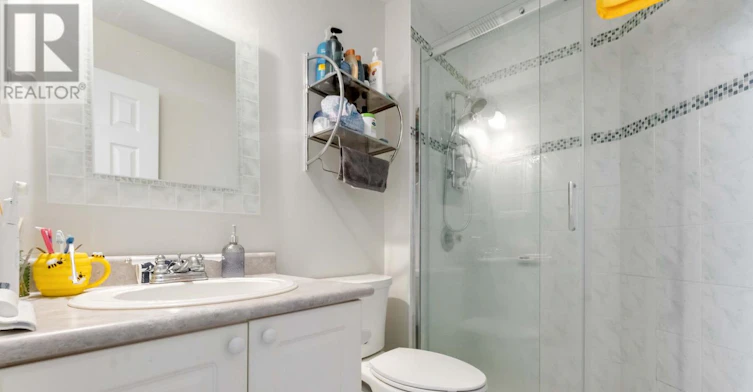 16 Cohen Avenue, Ottawa, ON, K2L 4E9 - 16