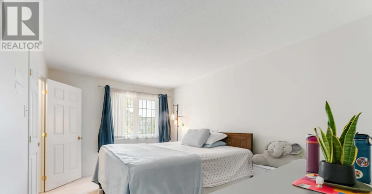 16 Cohen Avenue, Ottawa, ON, K2L 4E9 - 15