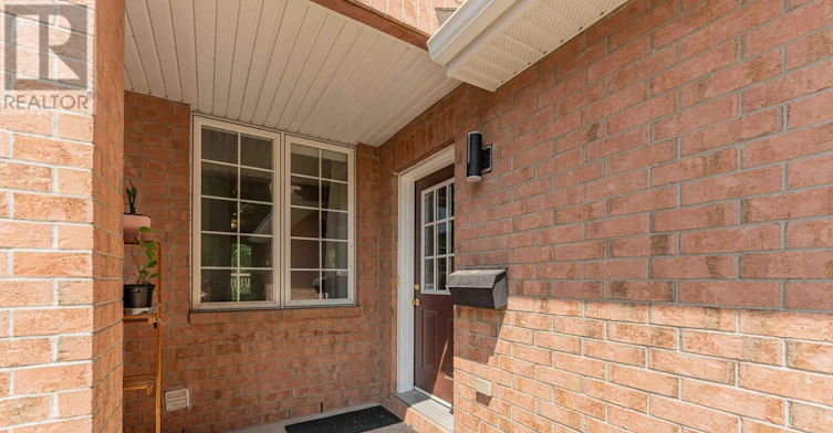16 Cohen Avenue, Ottawa, ON, K2L 4E9 - 4