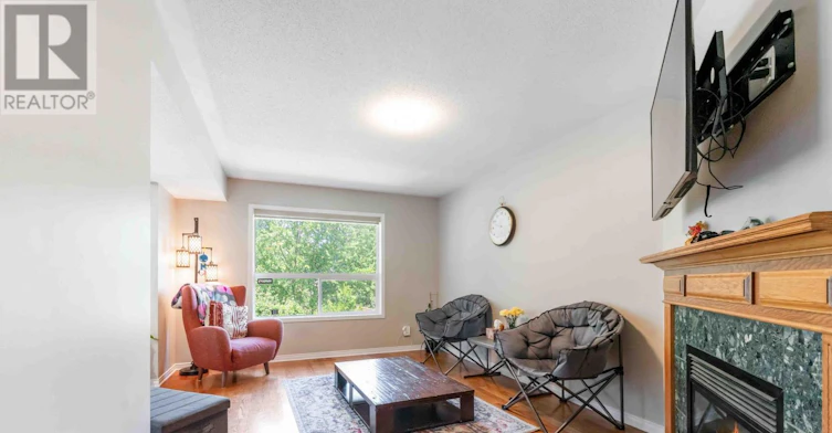 16 Cohen Avenue, Ottawa, ON, K2L 4E9 - 6