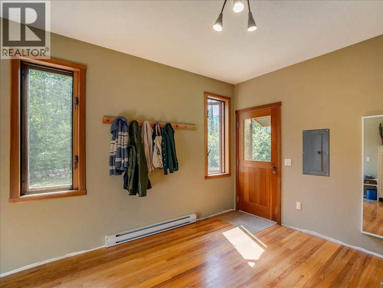 6042 Woodward Road, Winlaw, BC, V0G 2G0 - 36