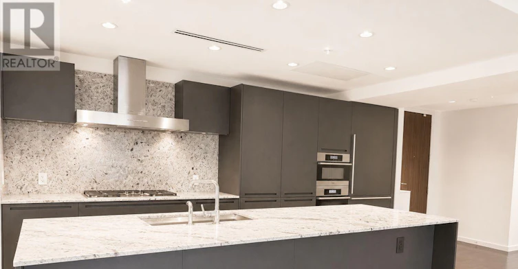 2407-180 University Avenue, Toronto, ON, M5H 0A2 - 2