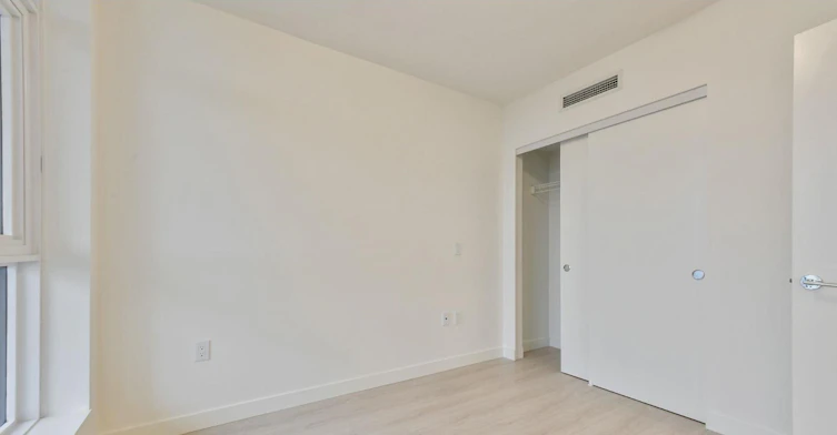 1004-13675 107a Avenue, Surrey, BC, V3T 2H2 - 13