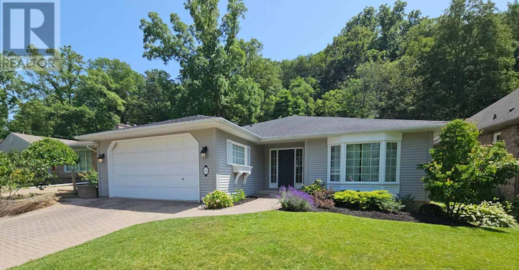 192 Woodside Drive, St. Catharines, ON, L2T 1X6
