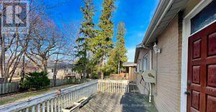 MAIN-6 Blithfield Avenue, Toronto, ON, M2K 1Y1 - 11