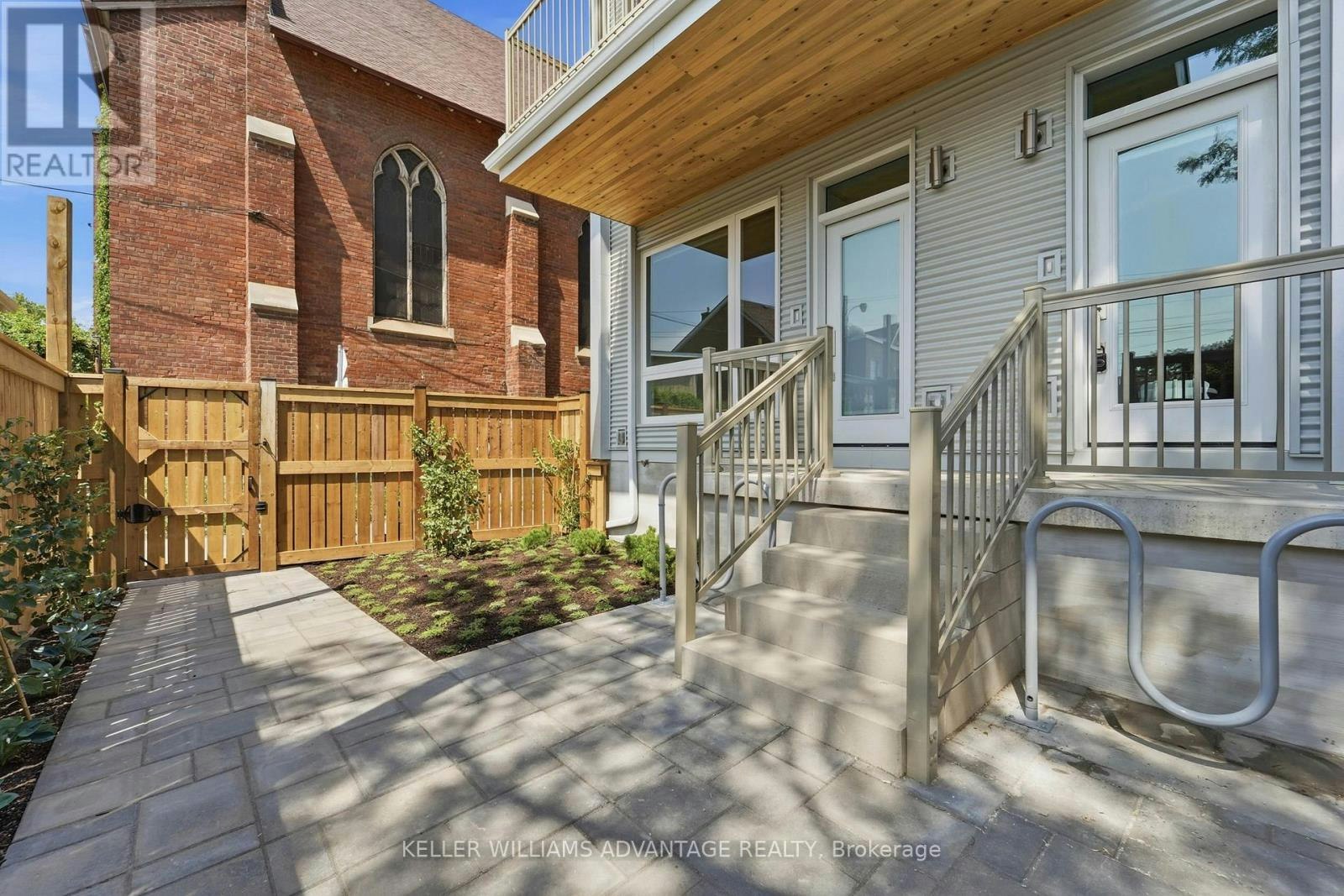D-616 Delaware Avenue N, Toronto, ON, M6H 2V2 - 12