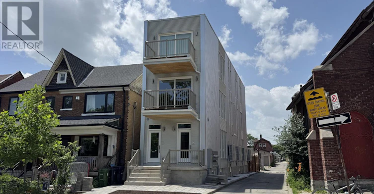 D-616 Delaware Avenue N, Toronto, ON, M6H 2V2