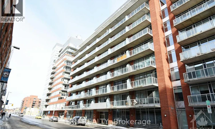 412-383 Cumberland Street