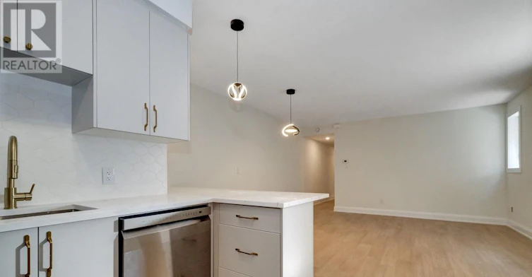 B-533 Broadhead Avenue, Ottawa, ON, K1Z 5R9 - 9