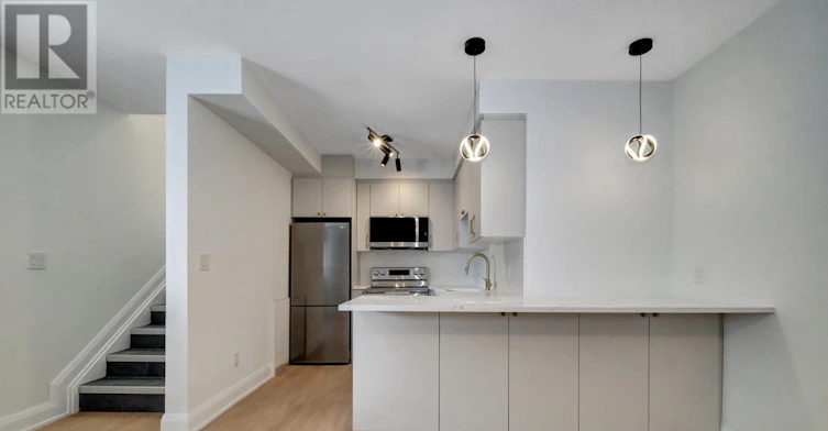 B-533 Broadhead Avenue, Ottawa, ON, K1Z 5R9 - 10