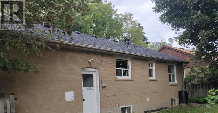 BSMT-93 Cartier Crescent, Richmond Hill, ON, L4C 2N3 - 2