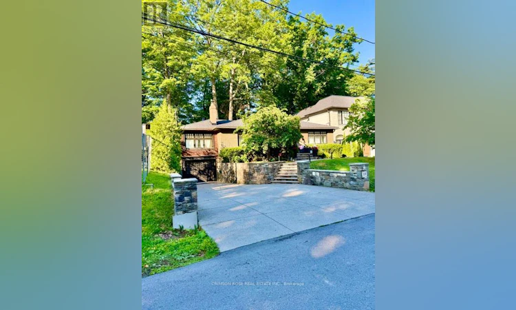 89 Holyrood Avenue