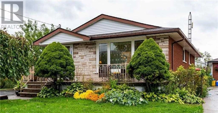 UPPER-151 Nugent Drive, Hamilton, ON, L8H 2N3