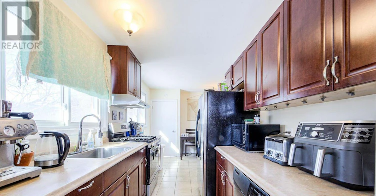 UPPER-151 Nugent Drive, Hamilton, ON, L8H 2N3 - 6