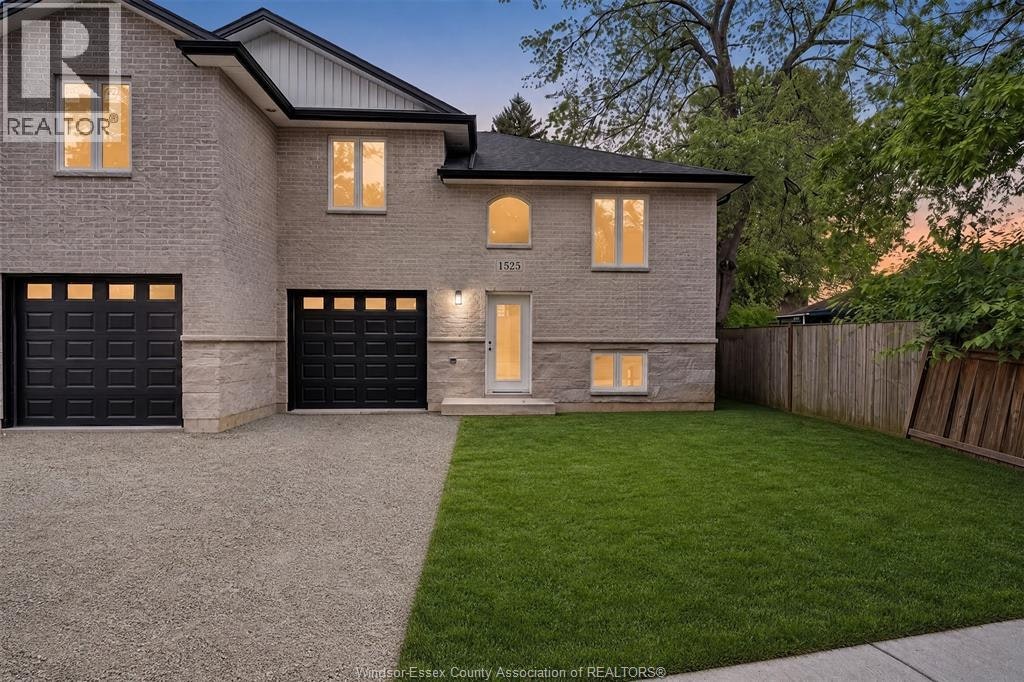 1525 Michigan Avenue, Lasalle, ON, N9J 2G7