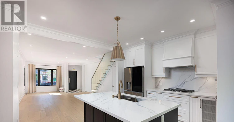 82 Frizzell Avenue, Toronto, ON, M4J 1E3 - 8