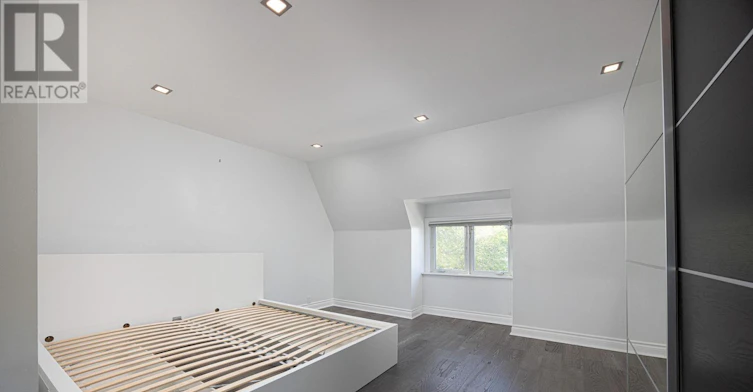 82 Frizzell Avenue, Toronto, ON, M4J 1E3 - 16
