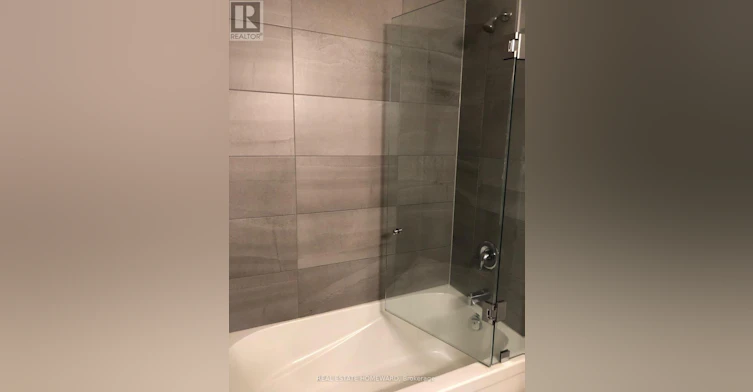 3-2174 Queen Street E, Toronto, ON, M4E 1E4 - 10