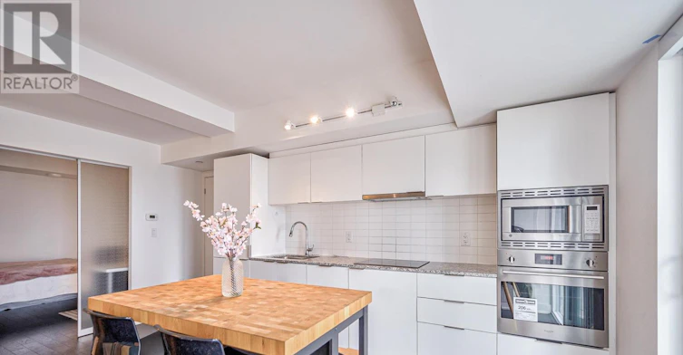 2301-955 Bay Street, Toronto, ON, M5S 0C6 - 7
