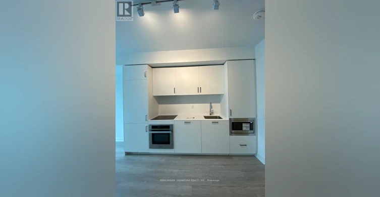 2515-88 Queen Street E, Toronto, ON, M5C 0B6