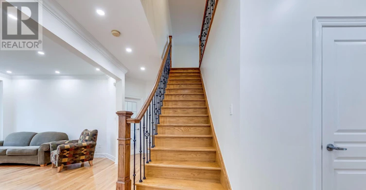 285 Great Lakes Boulevard, Oakville, ON, L6L 6V2 - 17
