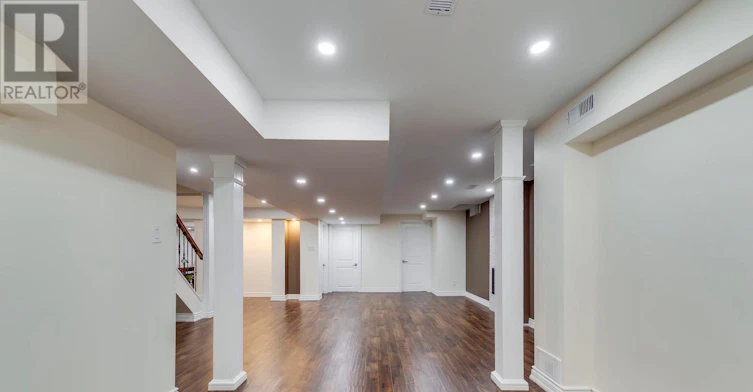 285 Great Lakes Boulevard, Oakville, ON, L6L 6V2 - 36