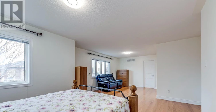 285 Great Lakes Boulevard, Oakville, ON, L6L 6V2 - 20