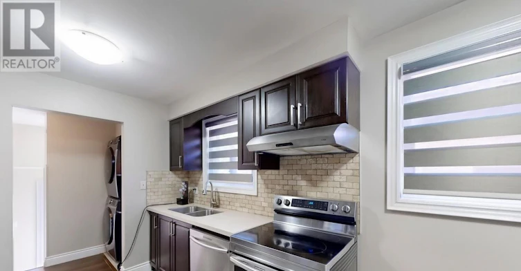 UPPER LEVEL-1139 Shadeland Drive, Mississauga, ON, L5C 1P2 - 10