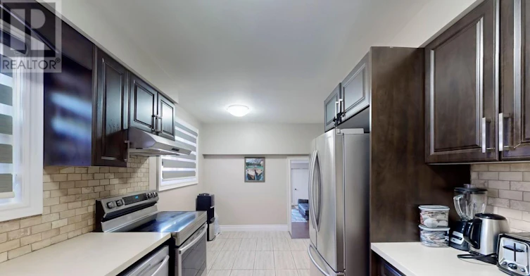 UPPER LEVEL-1139 Shadeland Drive, Mississauga, ON, L5C 1P2 - 7