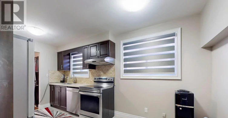 UPPER LEVEL-1139 Shadeland Drive, Mississauga, ON, L5C 1P2 - 11