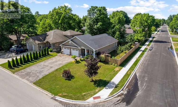724 Elgin Street