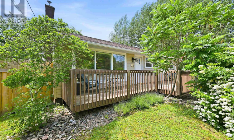 21 Lewis Drive