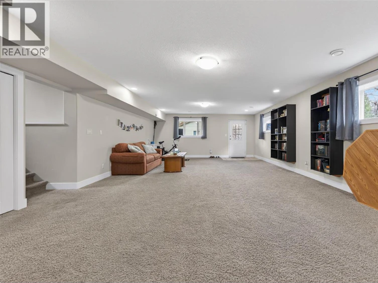 120 Kootenay Avenue, Castlegar, BC, V1N 4H4 - 33
