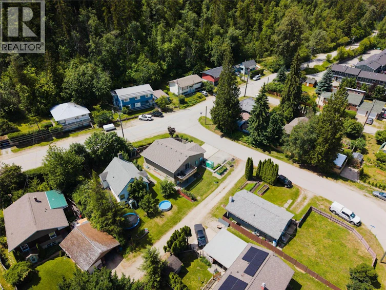 120 Kootenay Avenue, Castlegar, BC, V1N 4H4 - 58