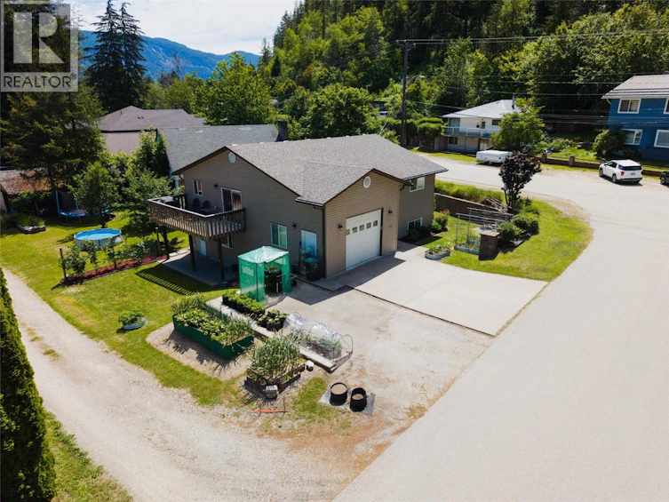120 Kootenay Avenue, Castlegar, BC, V1N 4H4 - 61