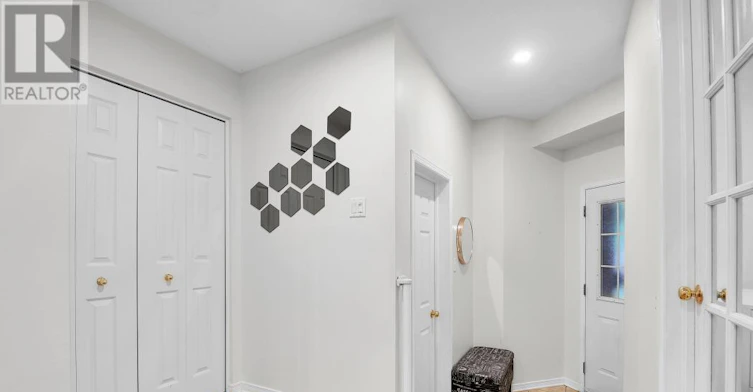 47 Tobermory Crescent, Ottawa, ON, K2K 3M4 - 4