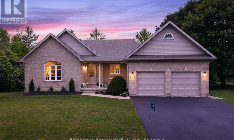 25 Kelley Crescent