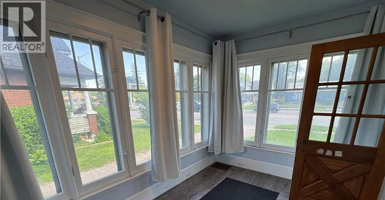 688 Colborne Street, Brantford, ON, N3S 3R1 - 6